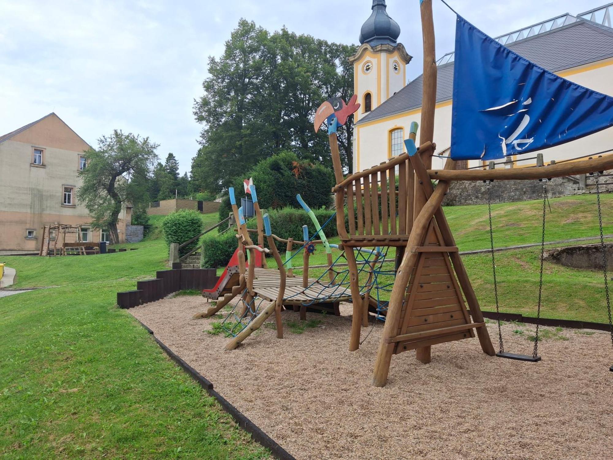 Ubytovani U Kostela Usti nad Labem Bagian luar foto